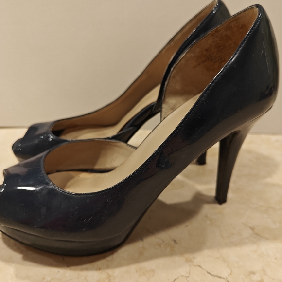 Nine West Navy Blue Patent D'Orsay Platform Pumps - 7M - Picture 6 of 11